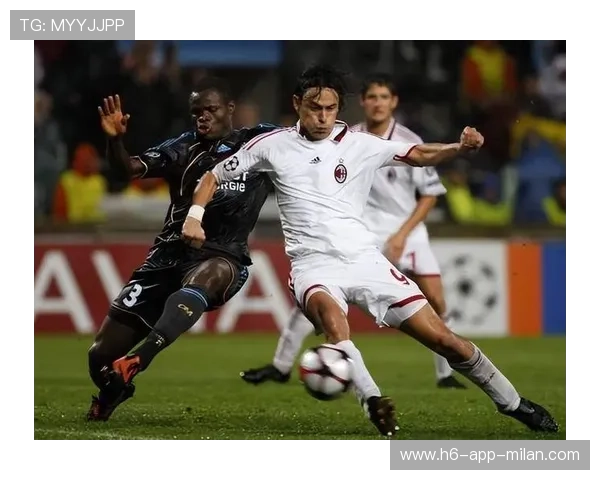 AC米兰中路策动进攻，查尔汗奥卢穿针引线助攻得分