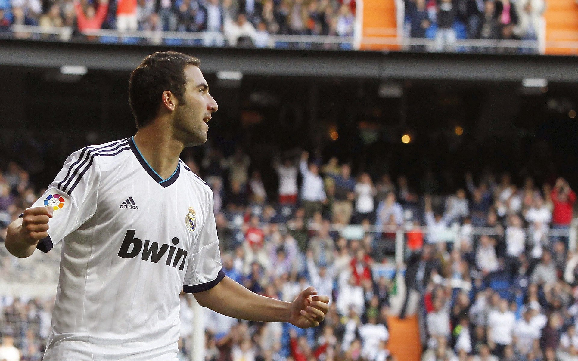 这一刻全场沸腾,这一刻全场沸腾江苏足球作文怎么写